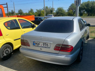 Mercedes E-Class foto 3