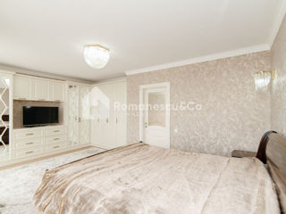 Duplex în 3 niveluri! Durlești, str. Adrian Păunescu, 180m2 + 2,5 ari.  foto 2