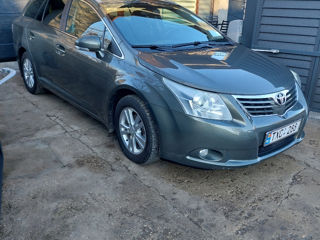 Toyota Avensis foto 4