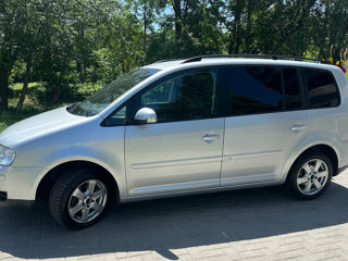 Volkswagen Touran foto 6