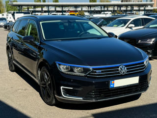 Volkswagen Passat foto 3