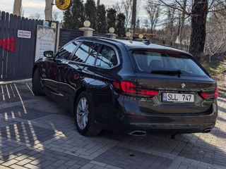 BMW 5 Series foto 2