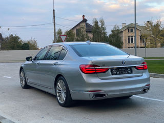 BMW 7 Series foto 3