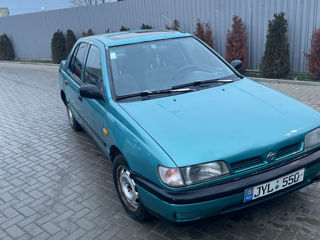 Nissan Sunny foto 4