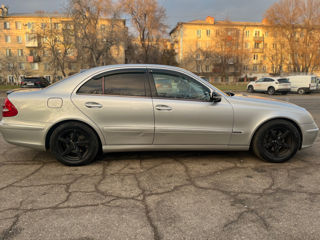 Mercedes E-Class foto 3