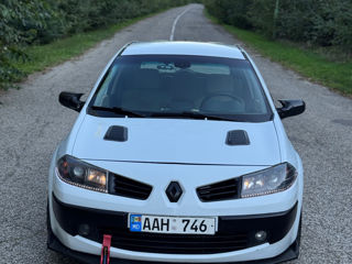 Renault Megane foto 1