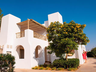 Petrece vacanta in Egypt! Hotelul - " Novotel Beach 5* " zbor pe 12 august 2024!Emirat Travel! foto 4