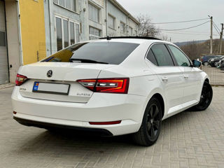 Skoda Superb foto 5