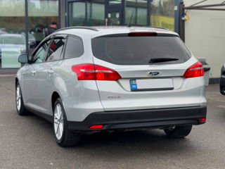 Ford Focus foto 8