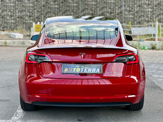 Tesla Model 3 foto 5