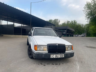 Mercedes Series (W124) foto 4