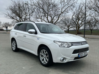 Mitsubishi Outlander foto 4