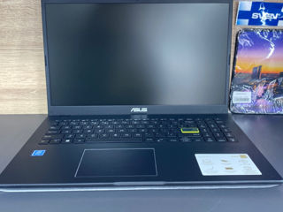 ASUS E510MA-BR1077 15.6" HD Intel Pentium Silver N5030 4/256GB SSD Intel UHD Graphics