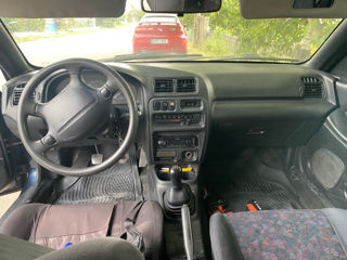 Mazda 323 foto 9