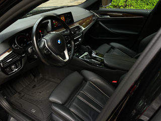 BMW 5 Series foto 7