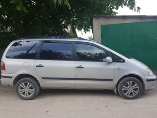 Ford Galaxy foto 2