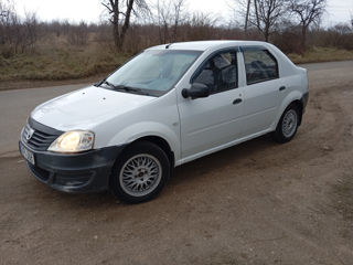 Dacia Logan foto 4