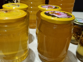 Miere de salcâm,produse apicole