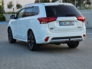 Mitsubishi Outlander foto 4