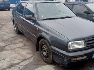 Volkswagen Vento foto 2