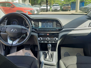 Hyundai Elantra foto 6