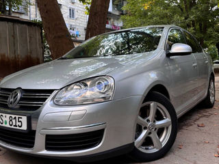 Volkswagen Jetta foto 4