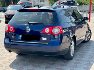 Volkswagen Passat foto 3