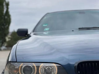 BMW 5 Series foto 1