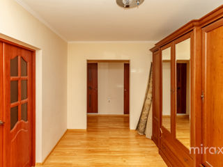 Apartament cu 3 camere, 72 m², Botanica, Chișinău foto 12