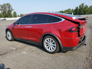 Tesla Model X foto 4