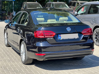 Volkswagen Jetta foto 5