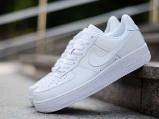 Nike Air force clasic white din piele foto 5