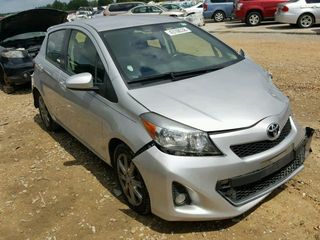 Toyota Yaris foto 2