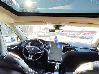 Tesla Model S foto 7