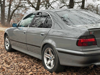 BMW 5 Series foto 3