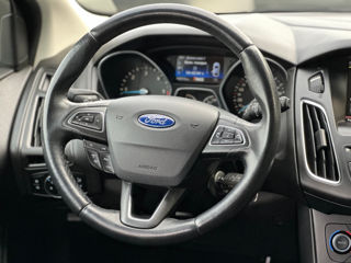 Ford Focus foto 9