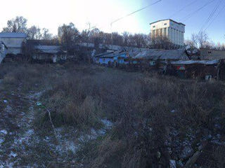 Teren chirie prima linie pe strada Muncesti in Chisinau! foto 2