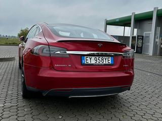 Tesla Model S foto 8