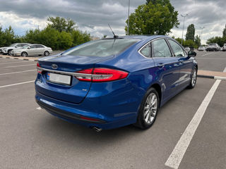 Ford Fusion foto 5