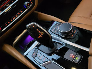 BMW 5 Series foto 7