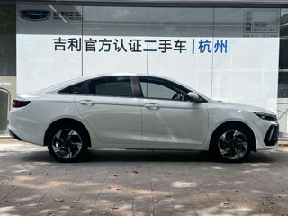 Geely Emgrand foto 6