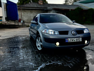 Renault Megane foto 1