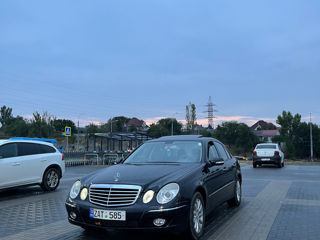 Mercedes E-Class foto 4