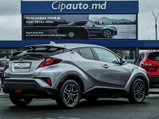 Toyota C-HR foto 2