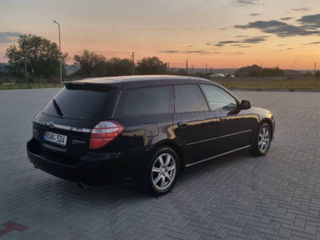 Subaru Legacy foto 3