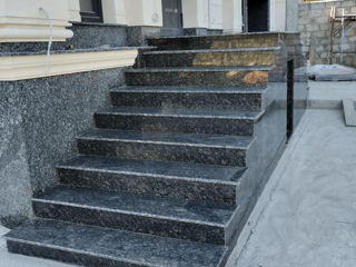 Montare scări din granit, marmură și travertin. foto 5