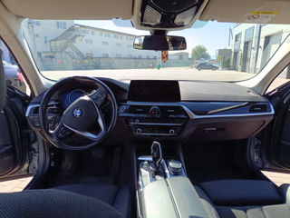 BMW 5 Series foto 3