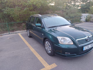 Toyota Avensis foto 3