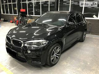 BMW 5 Series foto 3