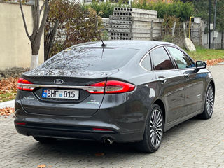 Ford Fusion foto 5